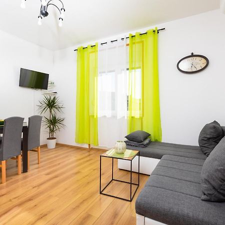 Ferienwohnung Apartman Volaric Krk Town Exterior foto