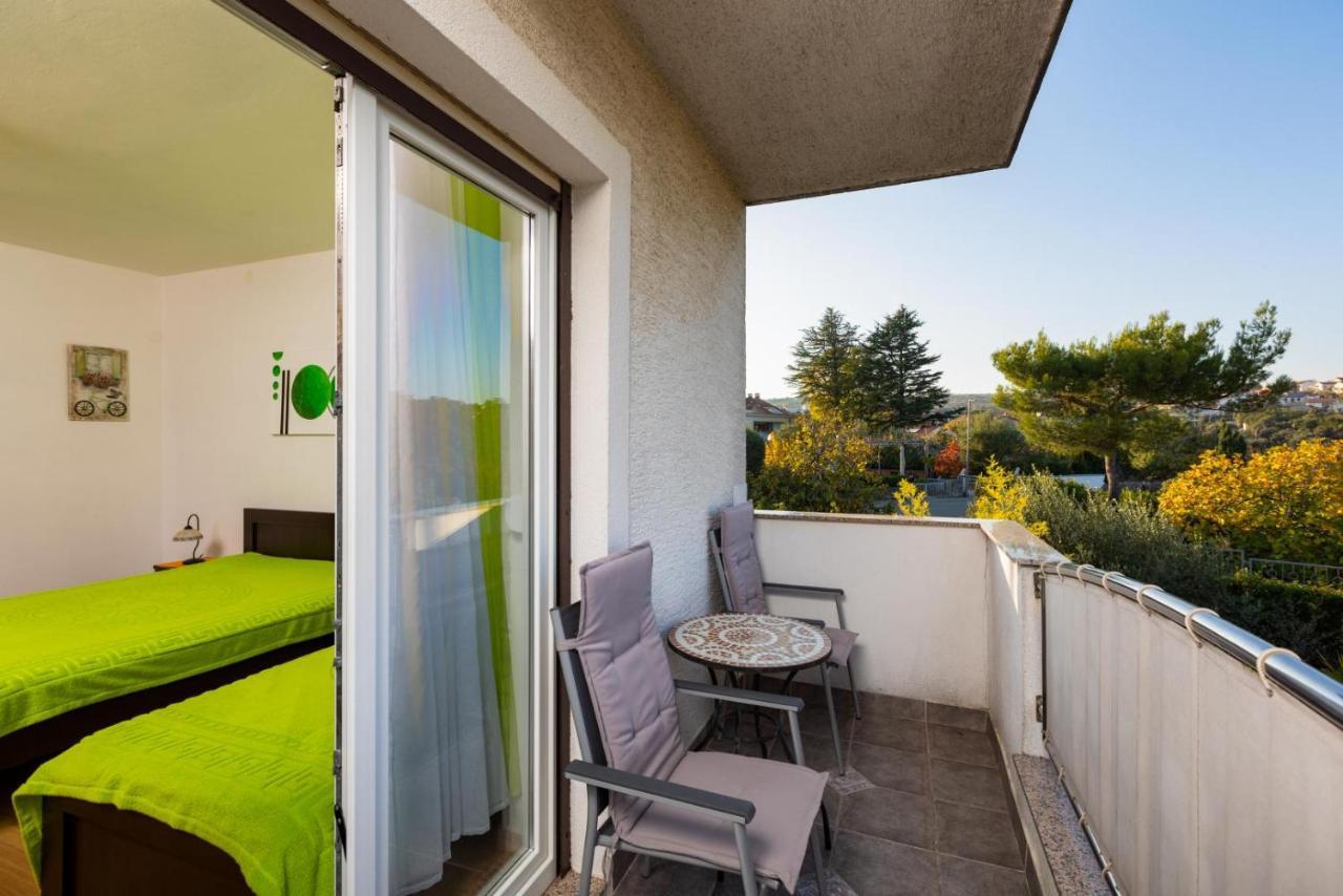 Ferienwohnung Apartman Volaric Krk Town Exterior foto