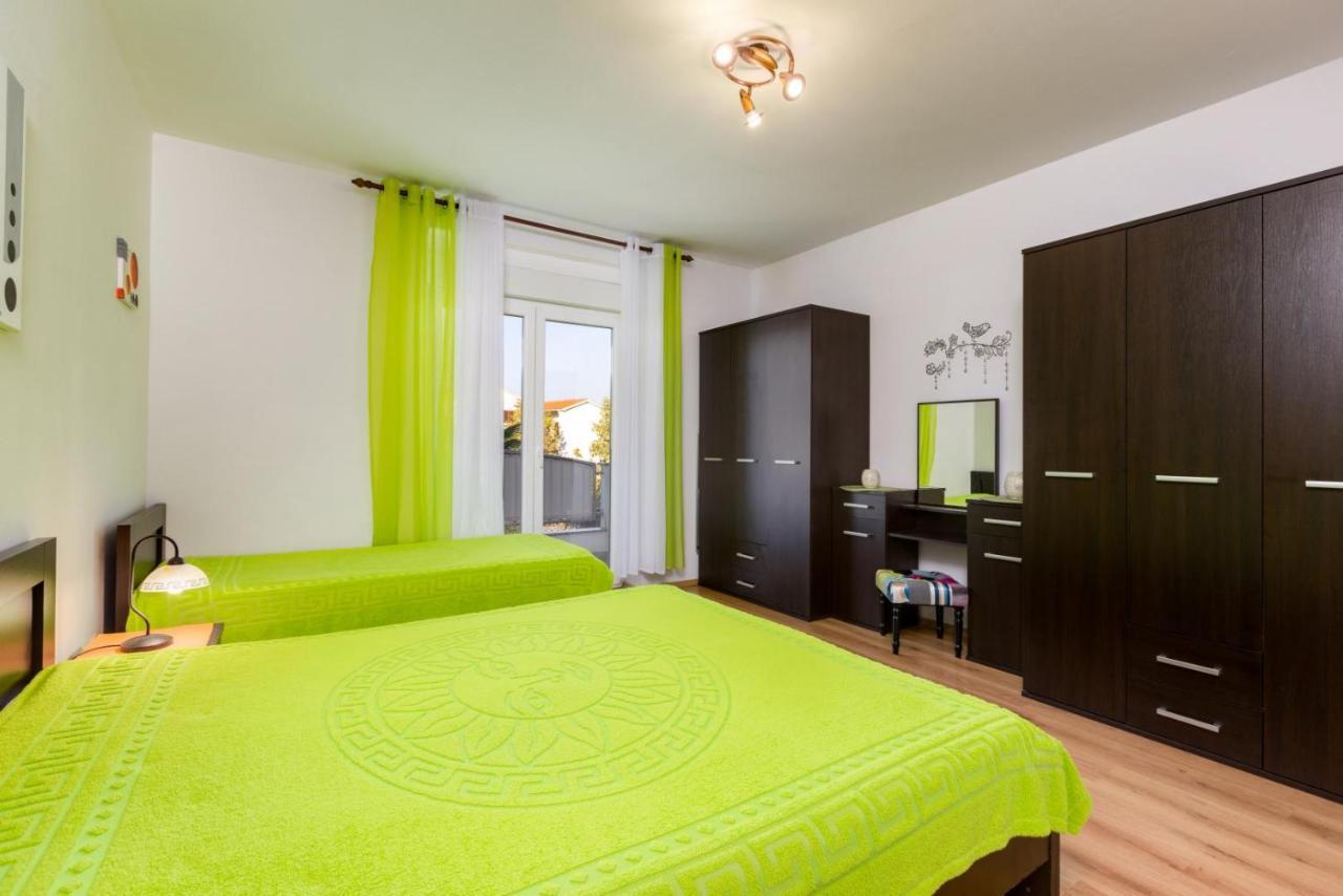 Ferienwohnung Apartman Volaric Krk Town Exterior foto